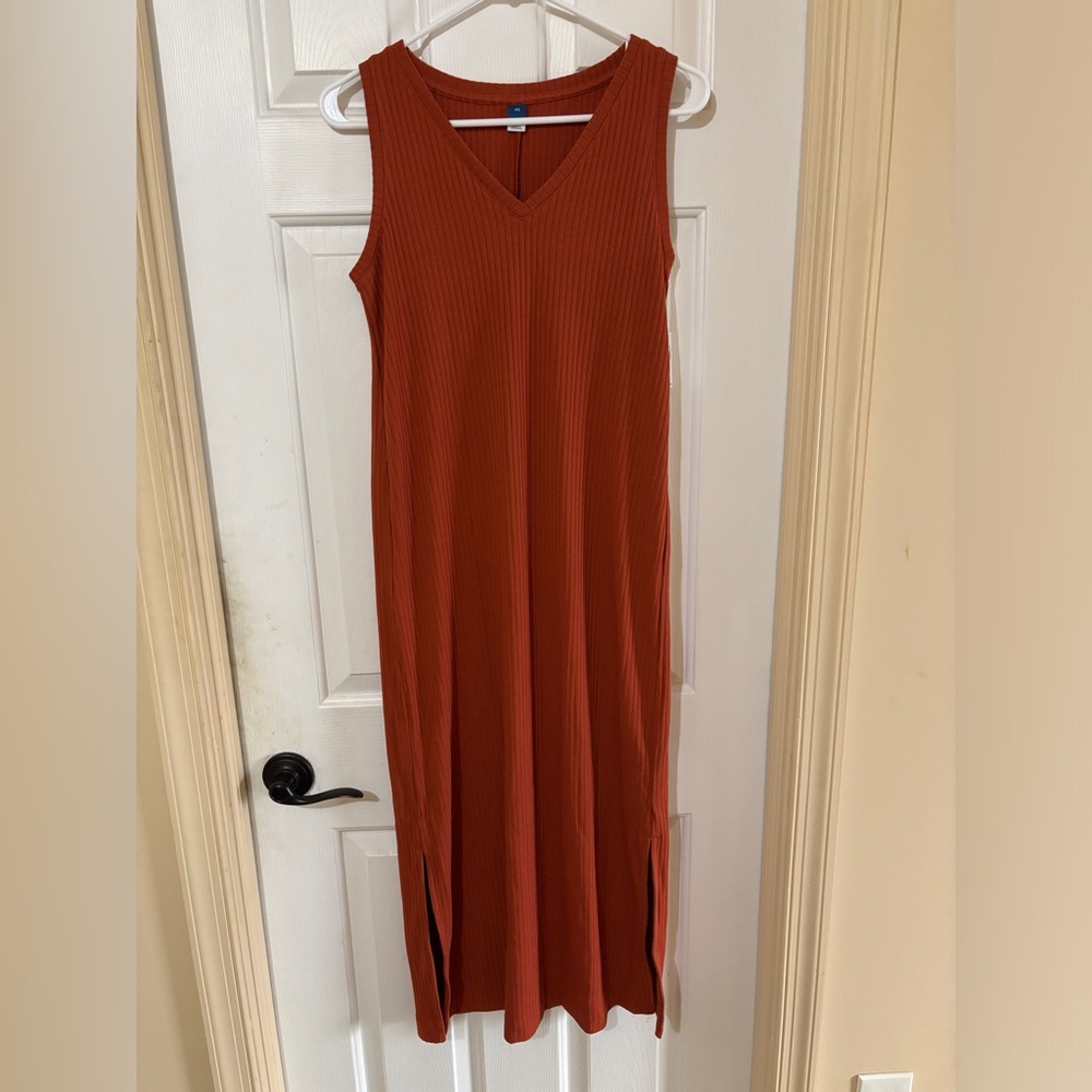 Old Navy V-Neck Maxi Dress in Burnt Oranges
